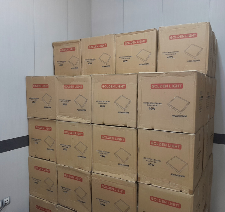 پنل LED روکار 40×40 توان 40 W